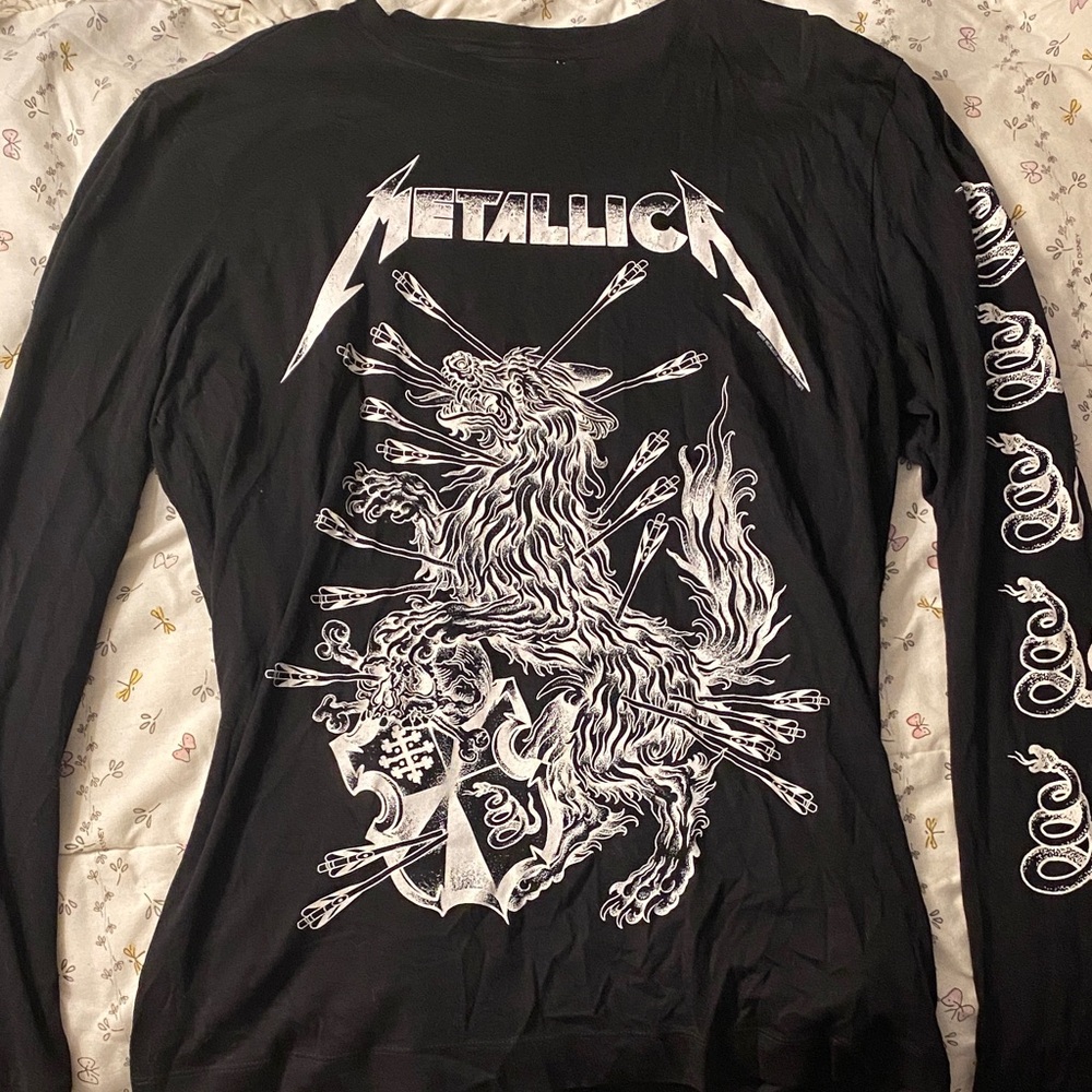 Black Graphic Long Sleeve Tee